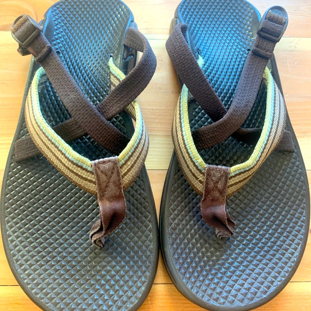 Chaco flip flops - women’s size 7
